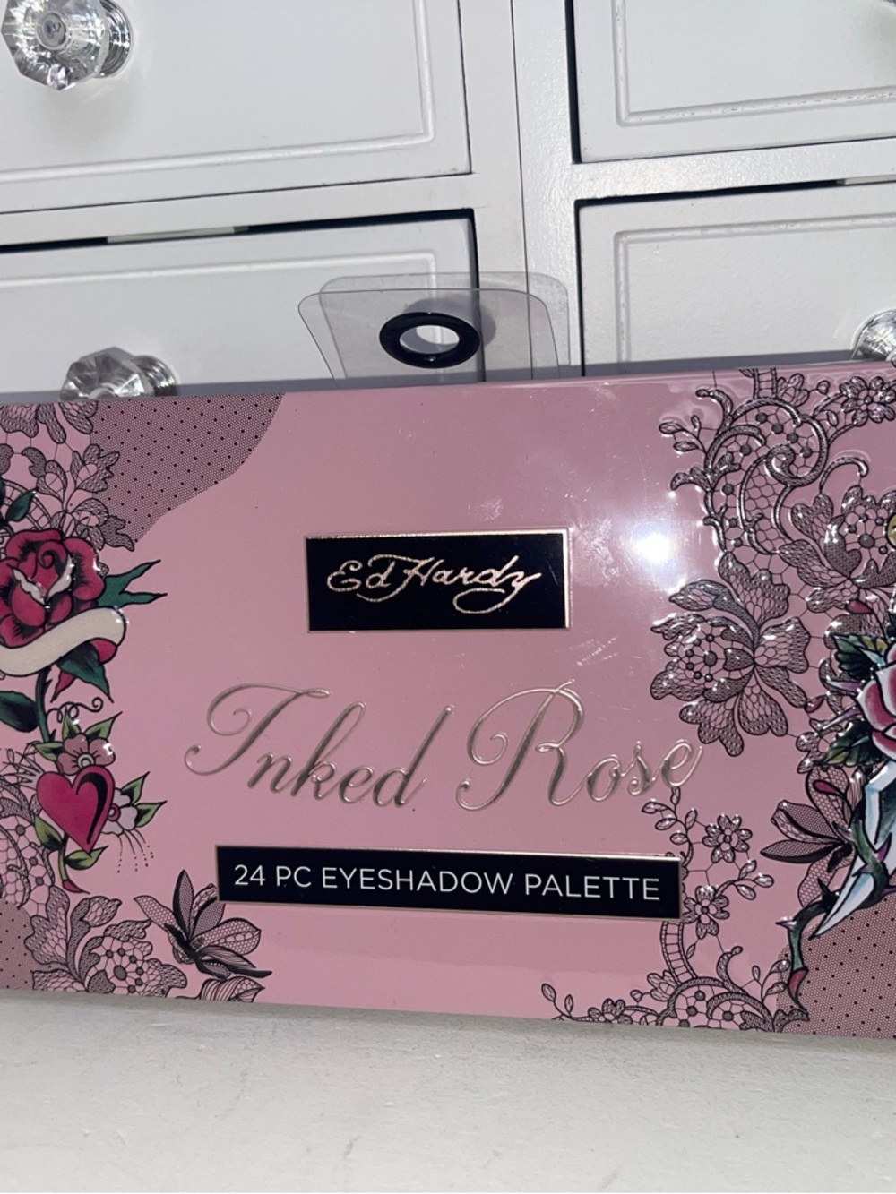 NWT Ed Hardy Inked Rose 24-Pc Eyeshadow Palette - Pink